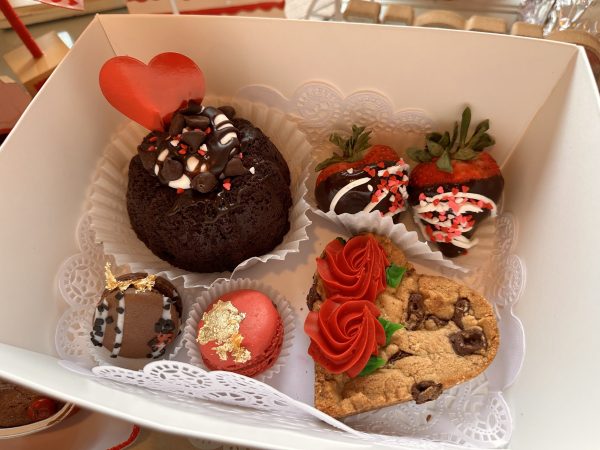Chocolate Lovers' Bundle: Bundt, Strawberries, Cookie Cake, Macaroons